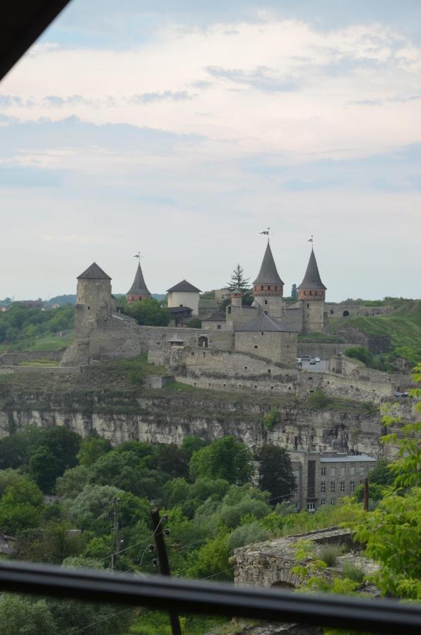 Джерело Kamianets-Podilskyi Exterior foto