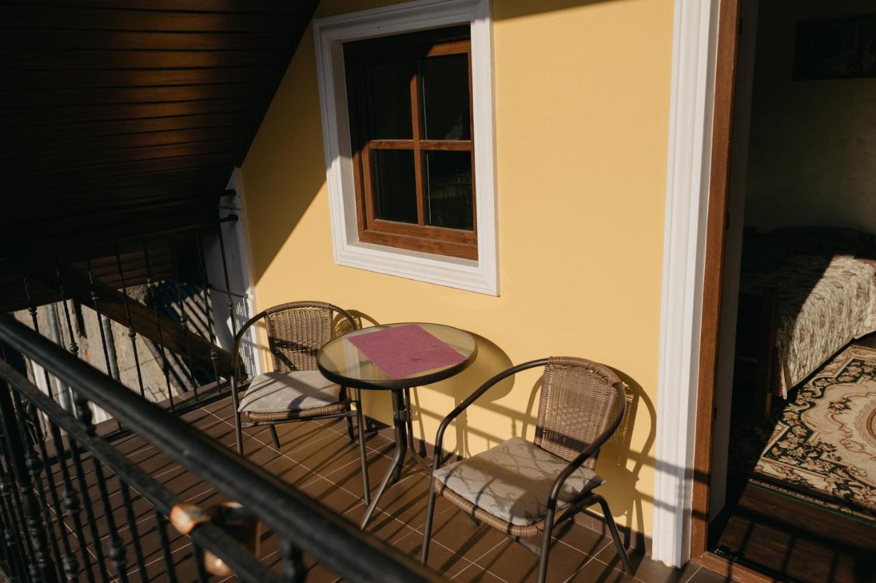 Джерело Kamianets-Podilskyi Exterior foto