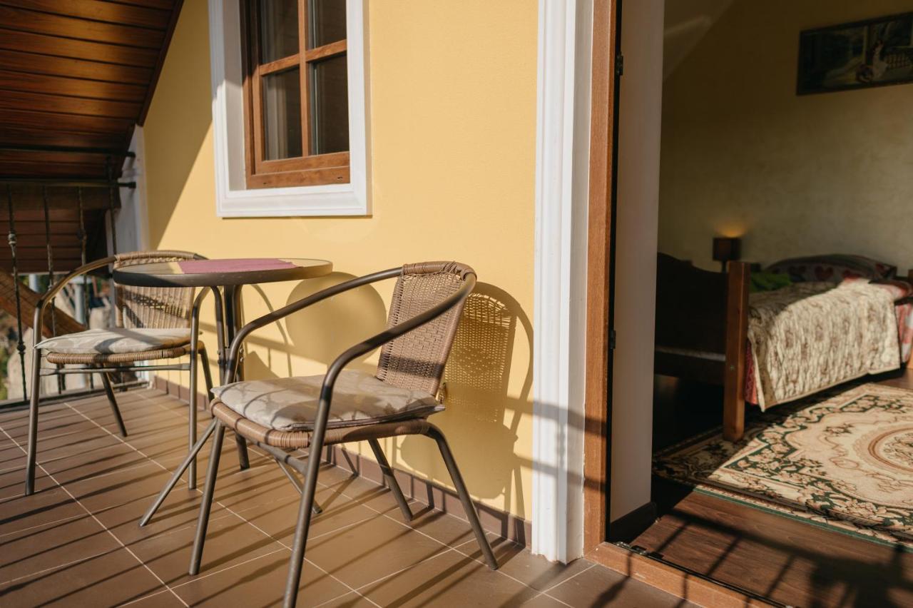 Джерело Kamianets-Podilskyi Exterior foto