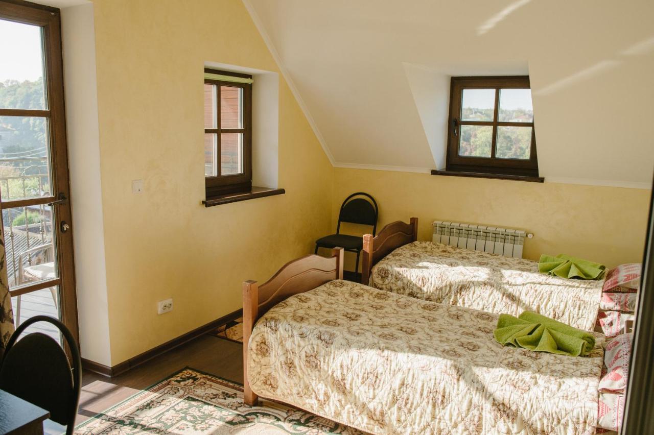 Джерело Kamianets-Podilskyi Exterior foto