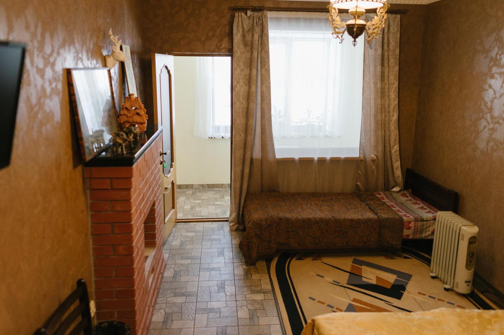 Джерело Kamianets-Podilskyi Exterior foto